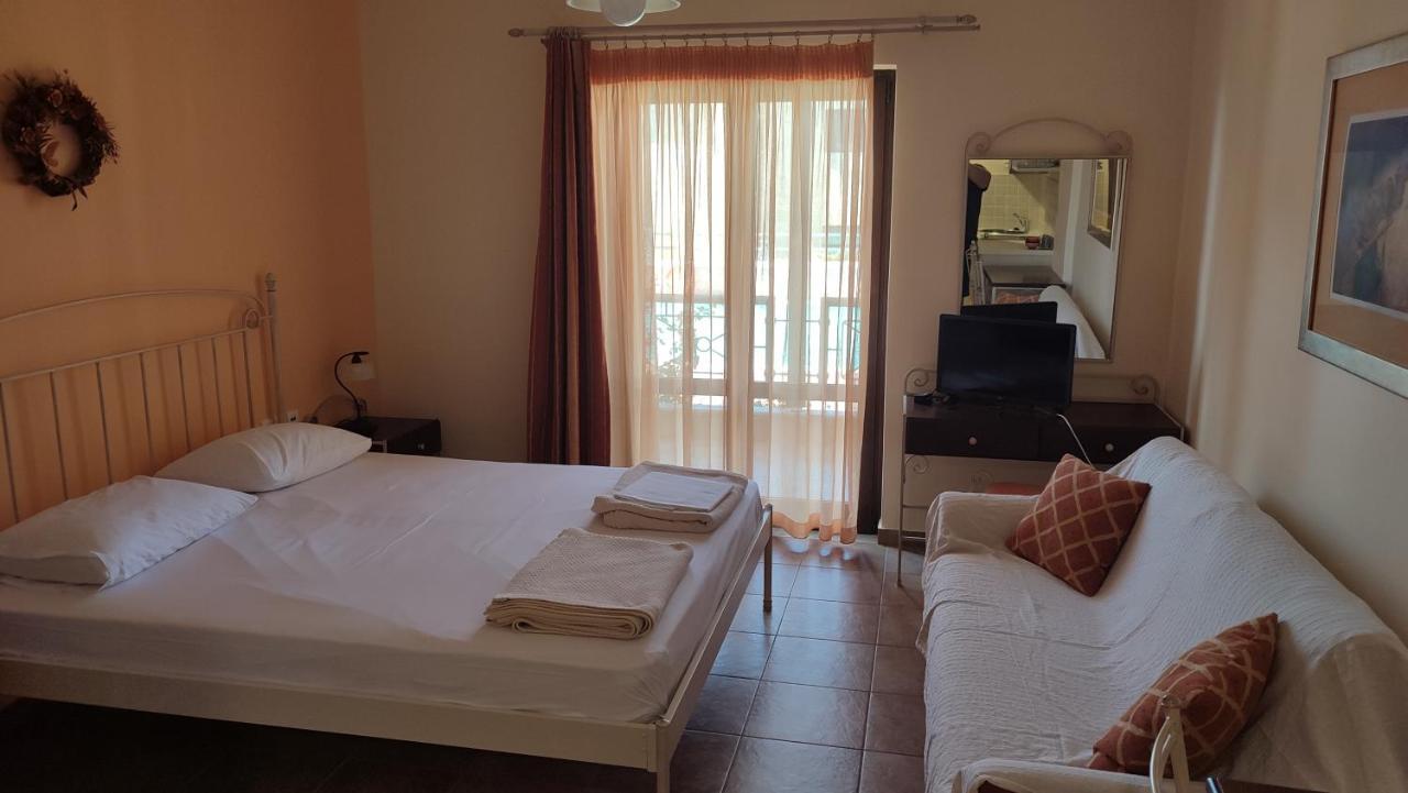 Guesthouse Michobeis Kamarina Экстерьер фото